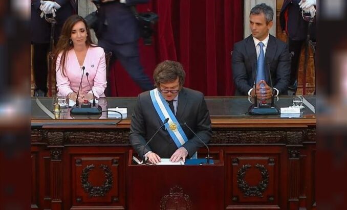 Apertura De Sesiones Ordinarias En El Congreso El Presidente Javier